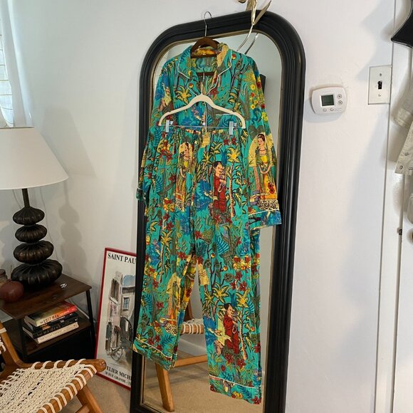 Colorful Frida Kahlo print Women's Pajama Set - Picture 10 of 10